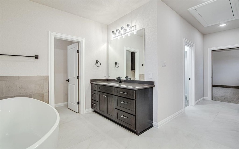 6301 Big Elk Drive, Fort Worth, TX 76140, 3 Habitaciones Habitaciones , ,3 BañosBaños,Residential,En Venta,6301 Big Elk Drive,20864879