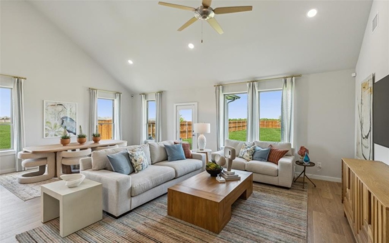 1007 Edgehurst Drive, Princeton, TX 75071, 5 Habitaciones Habitaciones , ,3 BañosBaños,Residential,En Venta,1007 Edgehurst Drive,20865158