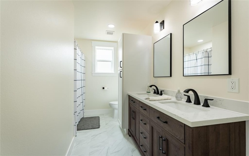 489 PR 24970, Brookston, TX 75421, 4 Bedrooms Bedrooms, ,2 BathroomsBathrooms,Residential,For Sale,489 PR 24970,20865172