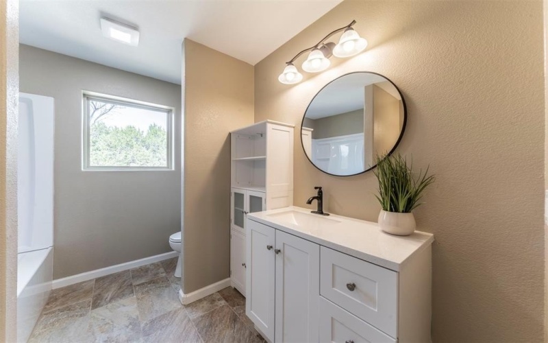 2715 S Shadowood Street, Granbury, TX 76048, 3 Habitaciones Habitaciones , ,2 BañosBaños,Residential,En Venta,2715 S Shadowood Street,20865342