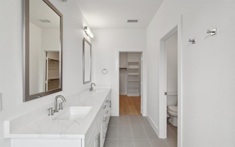 2524 Havenhurst Street #103, Farmers Branch, TX 75234, 3 Habitaciones Habitaciones , ,3 BañosBaños,Residential,En Venta,2524 Havenhurst Street,20865361