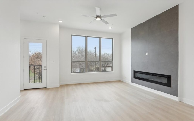 2524 Havenhurst Street #103, Farmers Branch, TX 75234, 3 Habitaciones Habitaciones , ,3 BañosBaños,Residential,En Venta,2524 Havenhurst Street,20865361