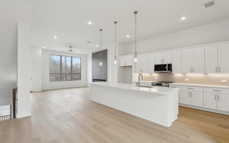 2524 Havenhurst Street #103, Farmers Branch, TX 75234, 3 Habitaciones Habitaciones , ,3 BañosBaños,Residential,En Venta,2524 Havenhurst Street,20865361
