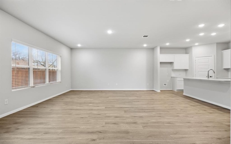 3313 Fortress Way, Denton, TX 76208, 4 Bedrooms Bedrooms, ,2 BathroomsBathrooms,Residential,For Sale,3313 Fortress Way,0,20865401