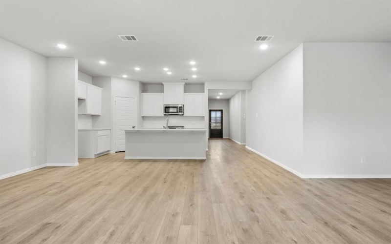 3313 Fortress Way, Denton, TX 76208, 4 Bedrooms Bedrooms, ,2 BathroomsBathrooms,Residential,For Sale,3313 Fortress Way,0,20865401