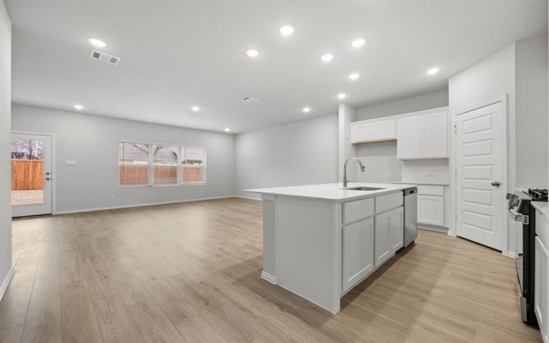 3313 Fortress Way, Denton, TX 76208, 4 Bedrooms Bedrooms, ,2 BathroomsBathrooms,Residential,For Sale,3313 Fortress Way,0,20865401