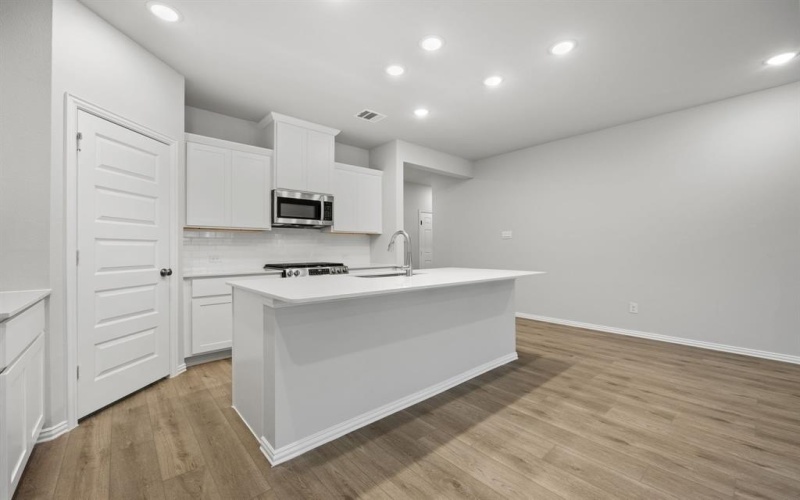 3313 Fortress Way, Denton, TX 76208, 4 Bedrooms Bedrooms, ,2 BathroomsBathrooms,Residential,For Sale,3313 Fortress Way,0,20865401