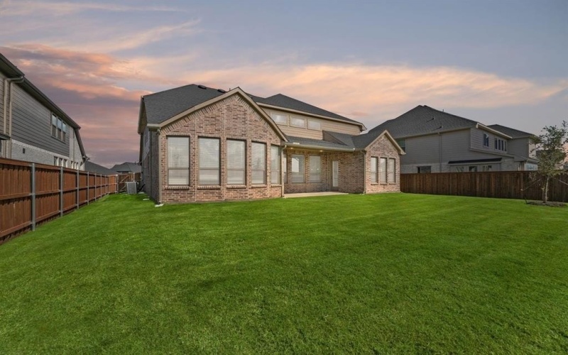 2105 Birch Street, Mansfield, TX 76063, 5 Habitaciones Habitaciones , ,5 BañosBaños,Residential,En Venta,2105 Birch Street,0,20865471