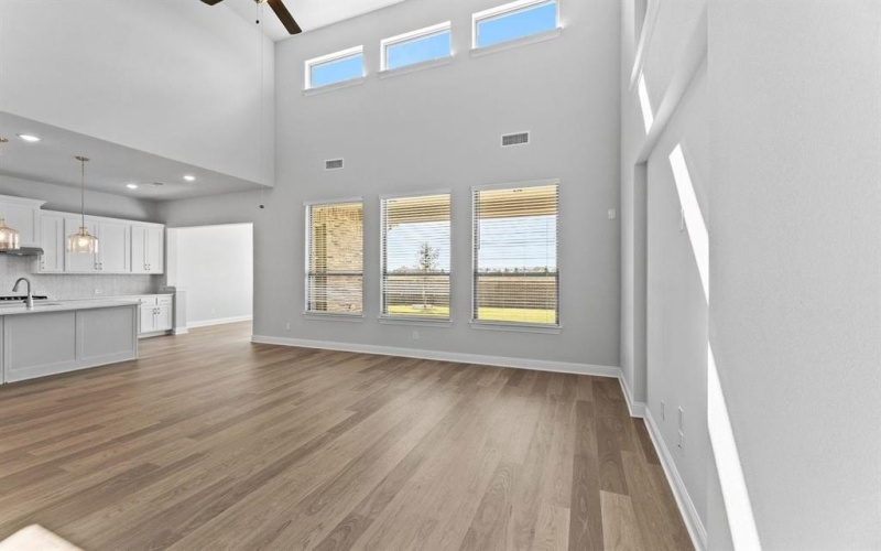 2105 Birch Street, Mansfield, TX 76063, 5 Habitaciones Habitaciones , ,5 BañosBaños,Residential,En Venta,2105 Birch Street,0,20865471