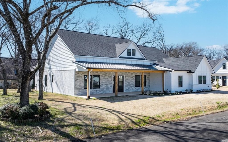 649 ENCHANTED ISLES Drive, Mabank, TX 75156, 4 Bedrooms Bedrooms, ,3 BathroomsBathrooms,Residential,For Sale,649 ENCHANTED ISLES Drive,20865660