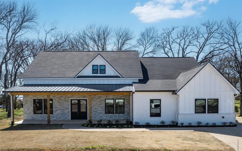 649 ENCHANTED ISLES Drive, Mabank, TX 75156, 4 Bedrooms Bedrooms, ,3 BathroomsBathrooms,Residential,For Sale,649 ENCHANTED ISLES Drive,20865660