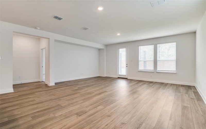 713 Saint Lawrence Drive, Seagoville, TX 75159, 4 Bedrooms Bedrooms, ,2 BathroomsBathrooms,Residential,For Sale,713 Saint Lawrence Drive,0,20866447