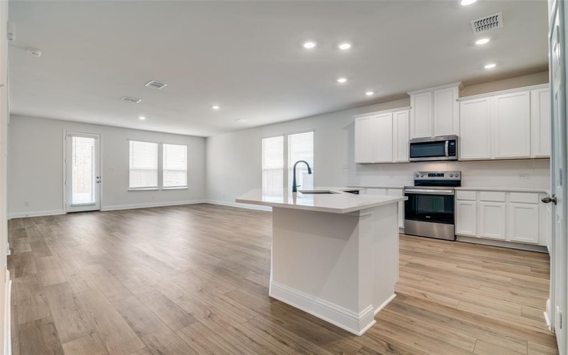 713 Saint Lawrence Drive, Seagoville, TX 75159, 4 Bedrooms Bedrooms, ,2 BathroomsBathrooms,Residential,For Sale,713 Saint Lawrence Drive,0,20866447