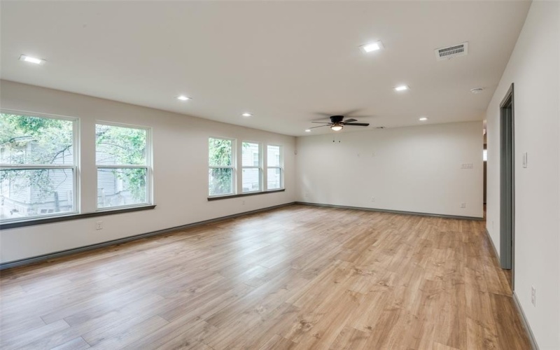 1438 E Waco Avenue, Dallas, TX 75216, 3 Habitaciones Habitaciones , ,2 BañosBaños,Residential,En Venta,1438 E Waco Avenue,20866464