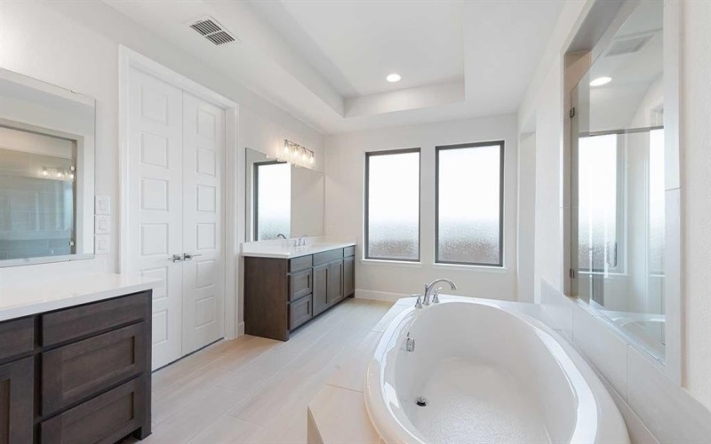 7337 Saker Street, Fort Worth, TX 76179, 4 Bedrooms Bedrooms, ,2 BathroomsBathrooms,Residential,For Sale,7337 Saker Street,20867011