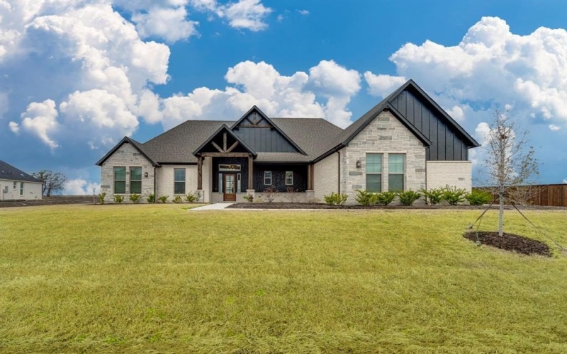 321 Motega Court, Waxahachie, TX 75165, 4 Bedrooms Bedrooms, ,3 BathroomsBathrooms,Residential,For Sale,321 Motega Court,20869416