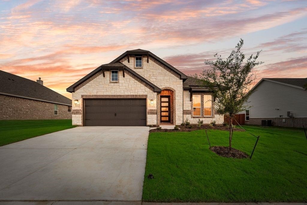1412 Cedar Trail, Azle, TX 76020, 3 Bedrooms Bedrooms, ,2 BathroomsBathrooms,Residential,For Sale,1412 Cedar Trail,20869603