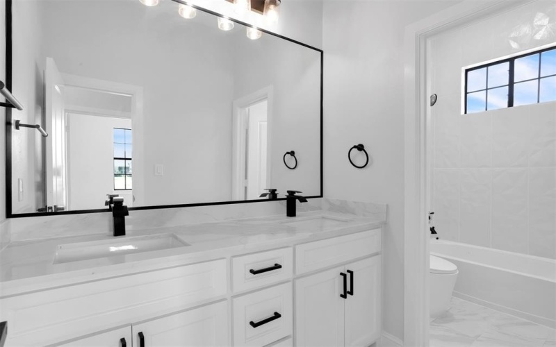 5176 Horseshoe Lane, Royse City, TX 75189, 3 Bedrooms Bedrooms, ,2 BathroomsBathrooms,Residential,For Sale,5176 Horseshoe Lane,20869940