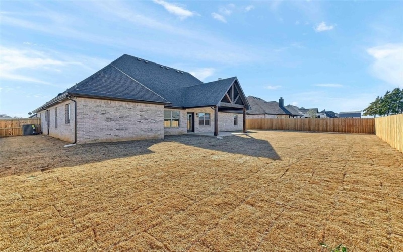 901 Shirley Jean Lane, Collinsville, TX 76233, 4 Bedrooms Bedrooms, ,3 BathroomsBathrooms,Residential,For Sale,901 Shirley Jean Lane,20867534