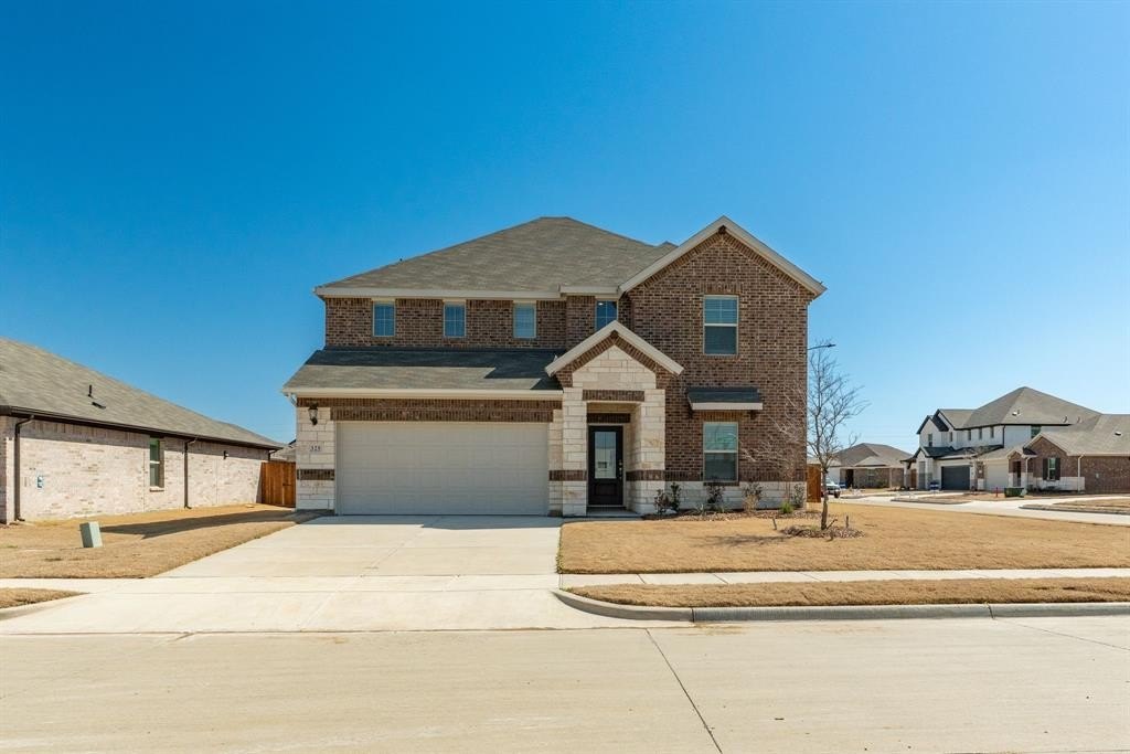 325 Canyon Oaks Drive, Greenville, TX 75402, 5 Bedrooms Bedrooms, ,3 BathroomsBathrooms,Residential,For Sale,325 Canyon Oaks Drive,20867617