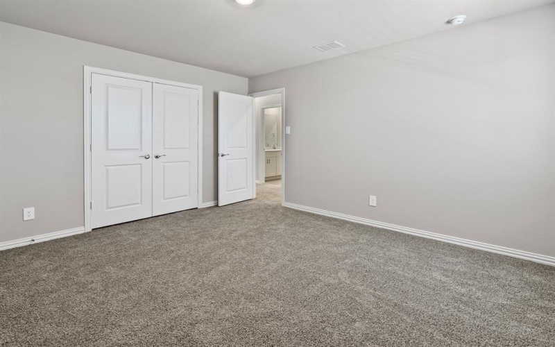 325 Canyon Oaks Drive, Greenville, TX 75402, 5 Bedrooms Bedrooms, ,3 BathroomsBathrooms,Residential,For Sale,325 Canyon Oaks Drive,20867617