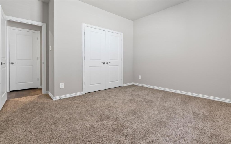 325 Canyon Oaks Drive, Greenville, TX 75402, 5 Bedrooms Bedrooms, ,3 BathroomsBathrooms,Residential,For Sale,325 Canyon Oaks Drive,20867617