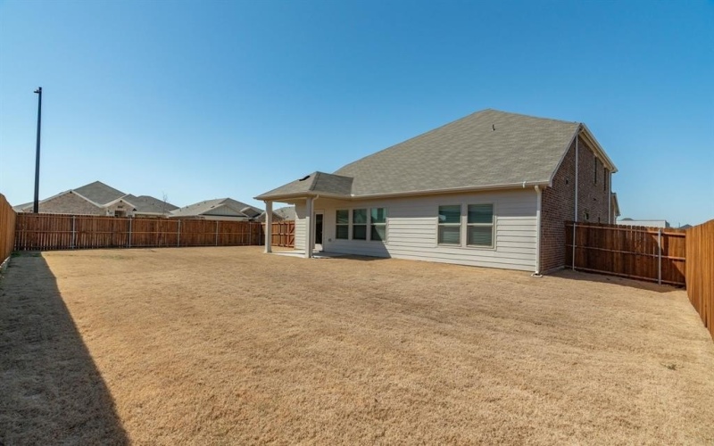 325 Canyon Oaks Drive, Greenville, TX 75402, 5 Bedrooms Bedrooms, ,3 BathroomsBathrooms,Residential,For Sale,325 Canyon Oaks Drive,20867617