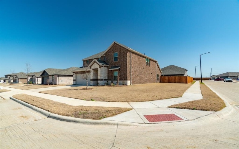325 Canyon Oaks Drive, Greenville, TX 75402, 5 Bedrooms Bedrooms, ,3 BathroomsBathrooms,Residential,For Sale,325 Canyon Oaks Drive,20867617