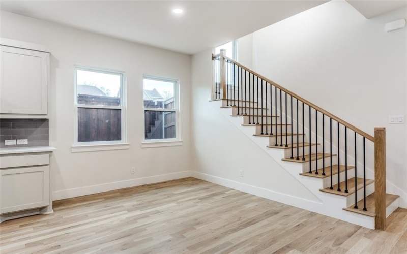 7118 Granada Place, Dallas, TX 75223, 3 Bedrooms Bedrooms, ,3 BathroomsBathrooms,Residential,For Sale,7118 Granada Place,20870111