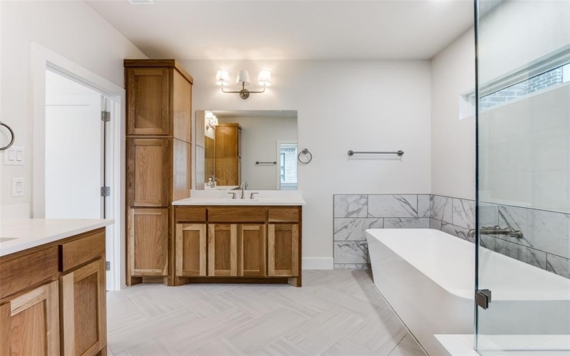 7118 Granada Place, Dallas, TX 75223, 3 Bedrooms Bedrooms, ,3 BathroomsBathrooms,Residential,For Sale,7118 Granada Place,20870111