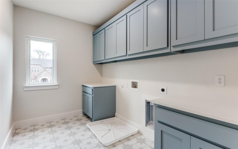 7118 Granada Place, Dallas, TX 75223, 3 Bedrooms Bedrooms, ,3 BathroomsBathrooms,Residential,For Sale,7118 Granada Place,20870111