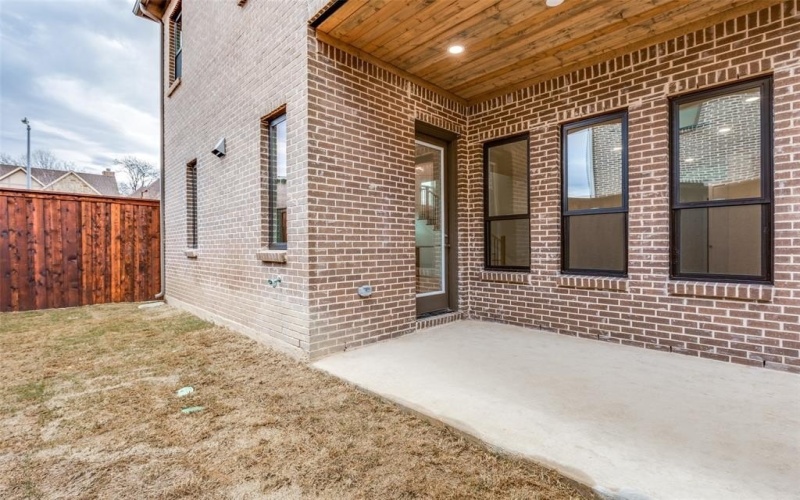 7118 Granada Place, Dallas, TX 75223, 3 Bedrooms Bedrooms, ,3 BathroomsBathrooms,Residential,For Sale,7118 Granada Place,20870111