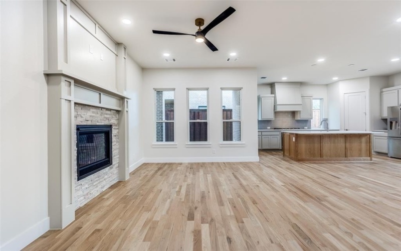 7118 Granada Place, Dallas, TX 75223, 3 Bedrooms Bedrooms, ,3 BathroomsBathrooms,Residential,For Sale,7118 Granada Place,20870111