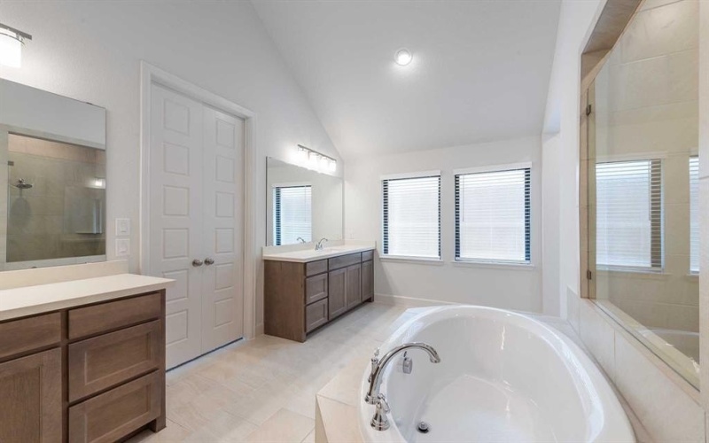 7440 Wayward Drive, Fort Worth, TX 76179, 4 Habitaciones Habitaciones , ,3 BañosBaños,Residential,En Venta,7440 Wayward Drive,0,20867646