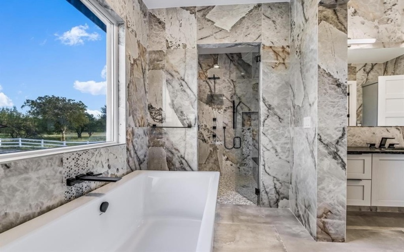 172 Westgate Loop, Horseshoe Bay, TX 78657, 4 Bedrooms Bedrooms, ,3 BathroomsBathrooms,Residential,For Sale,172 Westgate Loop,20867647