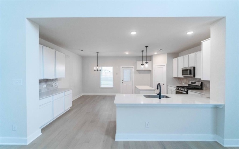 7612 Santolina Drive, Denton, TX 76226, 4 Bedrooms Bedrooms, ,2 BathroomsBathrooms,Residential,For Sale,7612 Santolina Drive,20870156