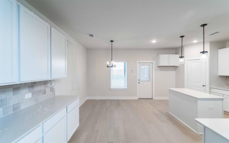 7612 Santolina Drive, Denton, TX 76226, 4 Bedrooms Bedrooms, ,2 BathroomsBathrooms,Residential,For Sale,7612 Santolina Drive,20870156
