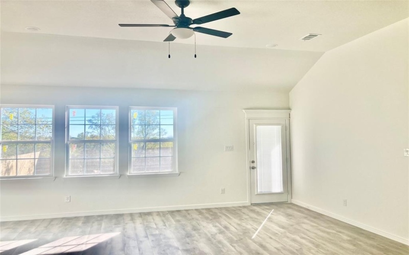 1012 Wootton Avenue, Bridgeport, TX 76426, 3 Bedrooms Bedrooms, ,2 BathroomsBathrooms,Residential,For Sale,1012 Wootton Avenue,20867737