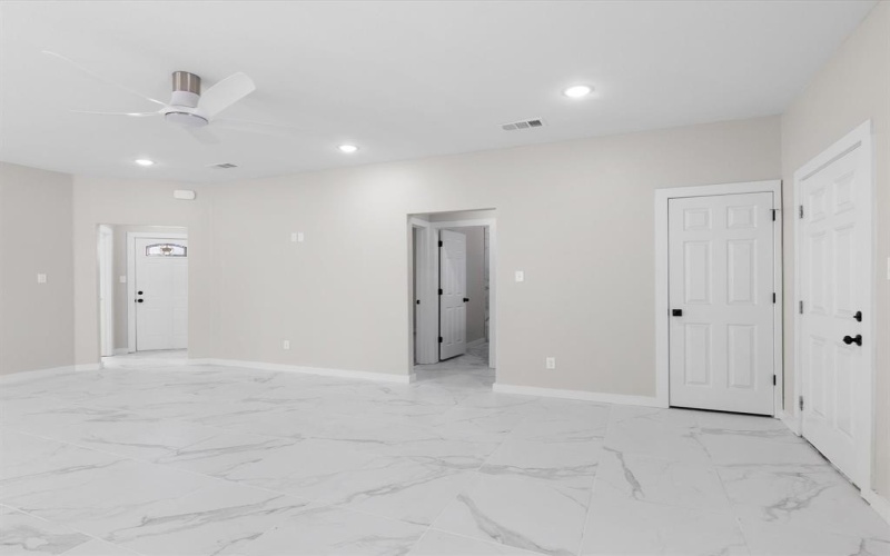 801 E Tyler Street, Ennis, TX 75119, 3 Bedrooms Bedrooms, ,2 BathroomsBathrooms,Residential,For Sale,801 E Tyler Street,20870230