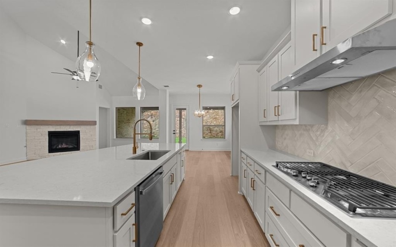 6208 Beacon Hill Way, Fort Worth, TX 76112, 4 Habitaciones Habitaciones , ,3 BañosBaños,Residential,En Venta,6208 Beacon Hill Way,20870257