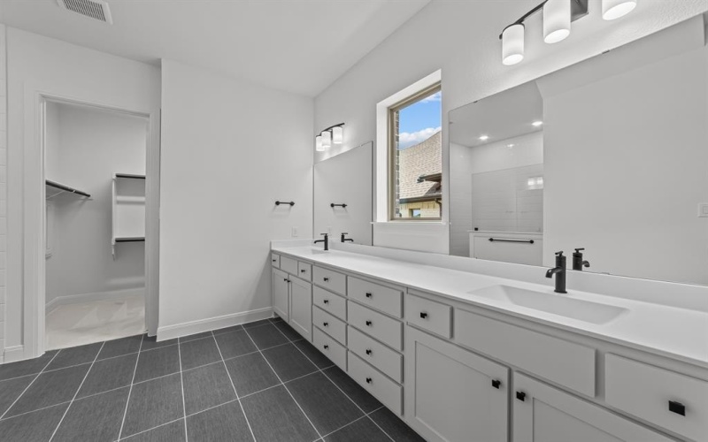 6208 Escarpment Drive, Fort Worth, TX 76112, 4 Bedrooms Bedrooms, ,3 BathroomsBathrooms,Residential,For Sale,6208 Escarpment Drive,20870390