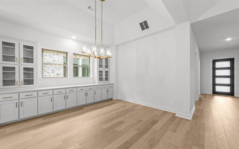 6208 Escarpment Drive, Fort Worth, TX 76112, 4 Bedrooms Bedrooms, ,3 BathroomsBathrooms,Residential,For Sale,6208 Escarpment Drive,20870390