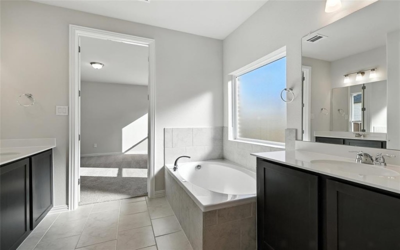 729 Purple Dome Drive, Justin, TX 76247, 4 Habitaciones Habitaciones , ,3 BañosBaños,Residential,En Venta,729 Purple Dome Drive,20867942
