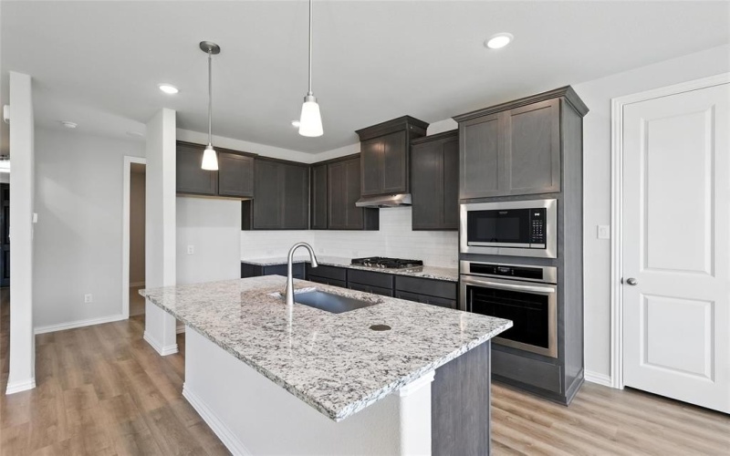 729 Purple Dome Drive, Justin, TX 76247, 4 Habitaciones Habitaciones , ,3 BañosBaños,Residential,En Venta,729 Purple Dome Drive,20867942