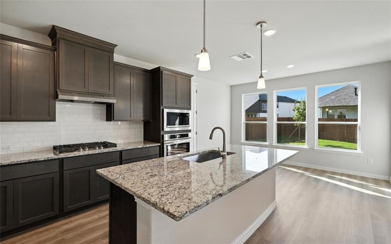 729 Purple Dome Drive, Justin, TX 76247, 4 Habitaciones Habitaciones , ,3 BañosBaños,Residential,En Venta,729 Purple Dome Drive,20867942