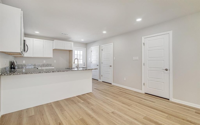 3231 Comanche Street, Fort Worth, TX 76119, 4 Bedrooms Bedrooms, ,5 BathroomsBathrooms,Residential Multi Family,For Sale,3231 Comanche Street,20867961