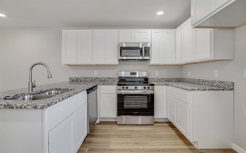 3231 Comanche Street, Fort Worth, TX 76119, 4 Bedrooms Bedrooms, ,5 BathroomsBathrooms,Residential Multi Family,For Sale,3231 Comanche Street,20867961