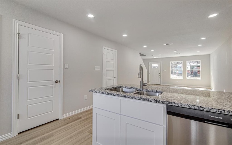3231 Comanche Street, Fort Worth, TX 76119, 4 Bedrooms Bedrooms, ,5 BathroomsBathrooms,Residential Multi Family,For Sale,3231 Comanche Street,20867961