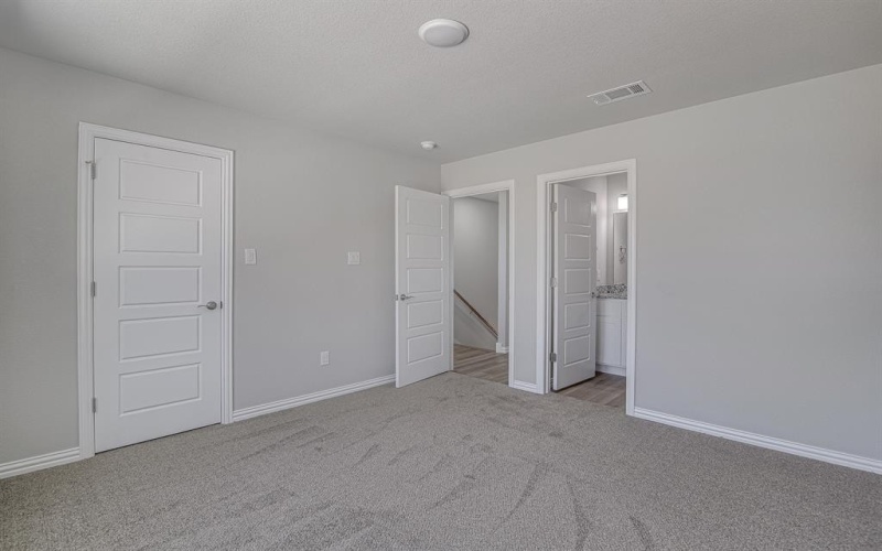 3231 Comanche Street, Fort Worth, TX 76119, 4 Bedrooms Bedrooms, ,5 BathroomsBathrooms,Residential Multi Family,For Sale,3231 Comanche Street,20867961