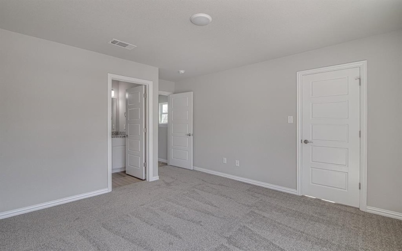 3231 Comanche Street, Fort Worth, TX 76119, 4 Bedrooms Bedrooms, ,5 BathroomsBathrooms,Residential Multi Family,For Sale,3231 Comanche Street,20867961